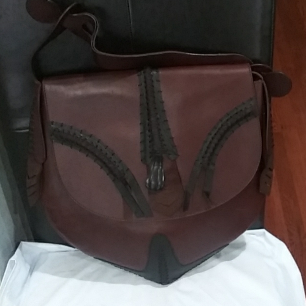 Fendi runway tooled leather vintage purse